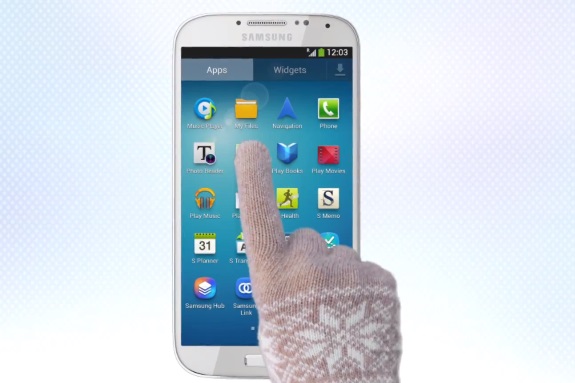 Samsung-Galaxy-S-IV-gloves